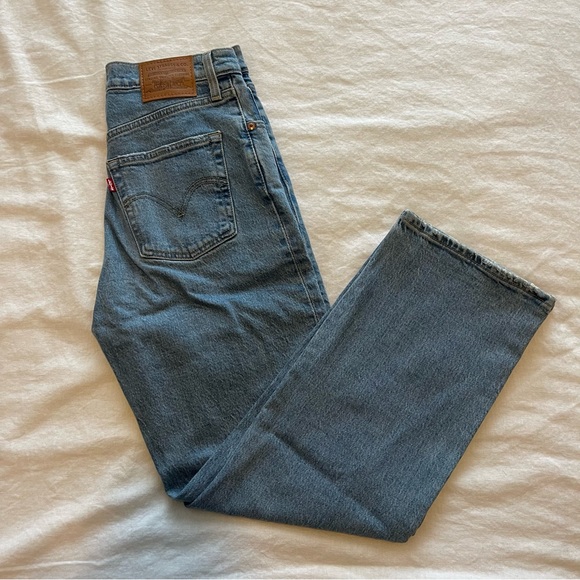 Levi’s - Ribcage Straight Ankle Jeans - Picture 1 of 4